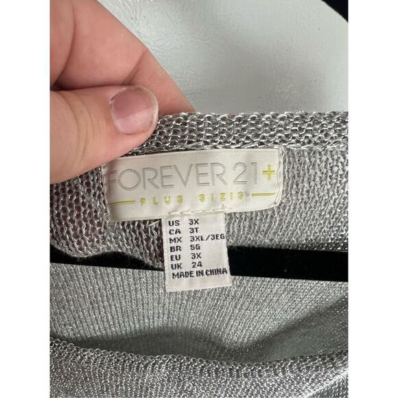 Forever 21+ Plus Sizes Grey Top Woman’s Size 3X - Picture 4 of 7